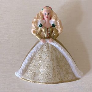 1996 Mattel Barbie Hallmark Pin